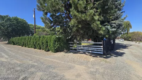 261 Ransier Rd, White Swan, WA 98952