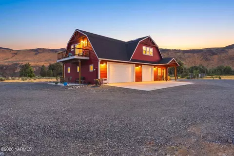 12486 Us-12, Naches, WA 98937