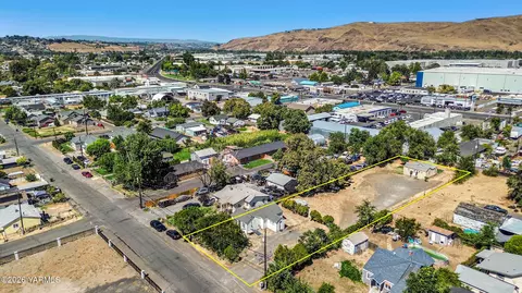 1805 Willow St, Yakima, WA 98902