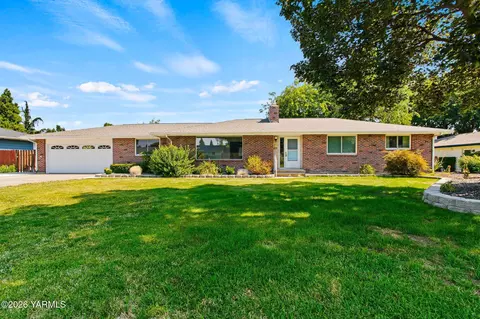 801 S 59th Ave, Yakima, WA 98908