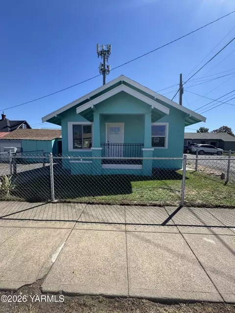 306 W Martin Luther King Junior Blvd, Yakima, WA 98902