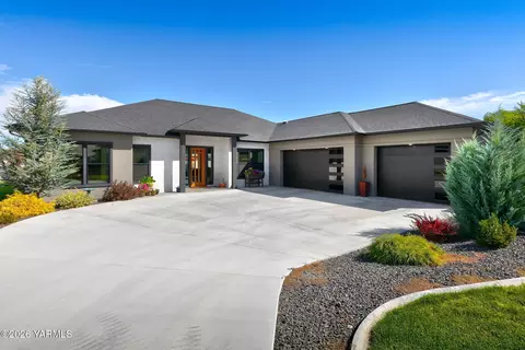 2101 S 73rd Ave, Yakima, WA 98903