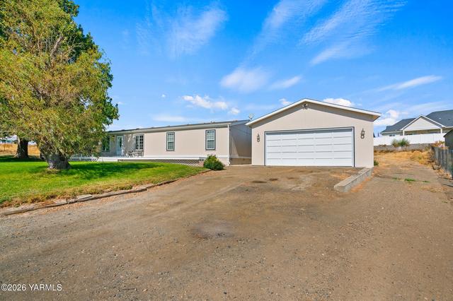 2205 S 73rd Ave, Yakima, WA 98908
