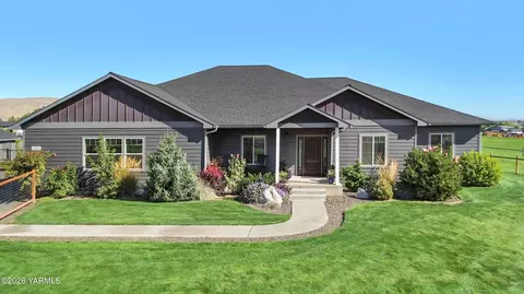 15093 Fisk Rd, Yakima, WA 98908