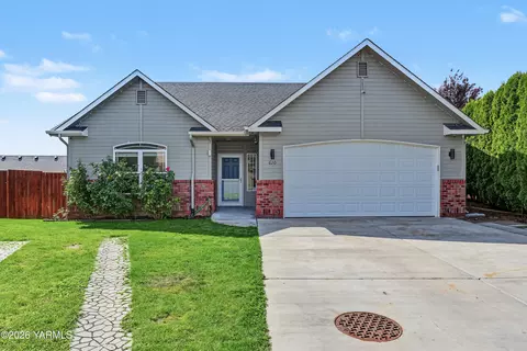 620 Jade Pl, Yakima, WA 98908