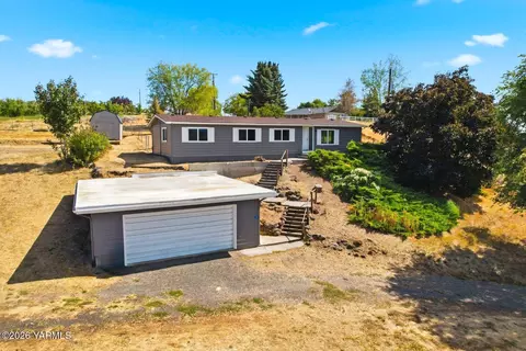 2040 Selah Naches Rd, Yakima, WA 98908