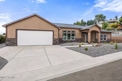 5834 Scenic Ridge Lp Lp, Yakima, WA 98908