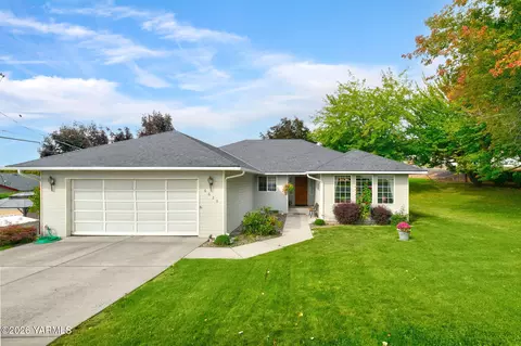 6620 Appleview Rd, Yakima, WA 98908