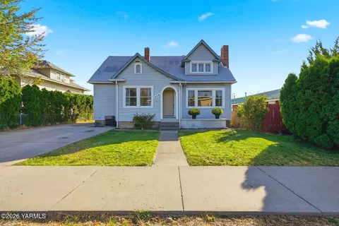 309 S 8th Ave, Yakima, WA 98902