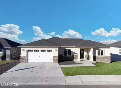 812 Lander Ct, Sunnyside, WA 98944