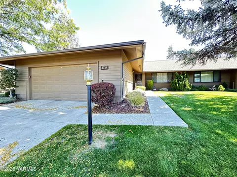 101 N 48th Ave #37A, Yakima, WA 98908