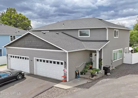 112 N 44th Ave, Yakima, WA 98908