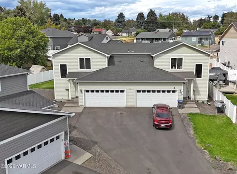 114 N 44th Ave, Yakima, WA 98908