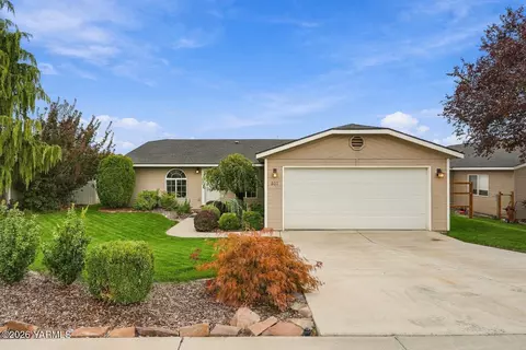 507 N 78th Ave, Yakima, WA 98908