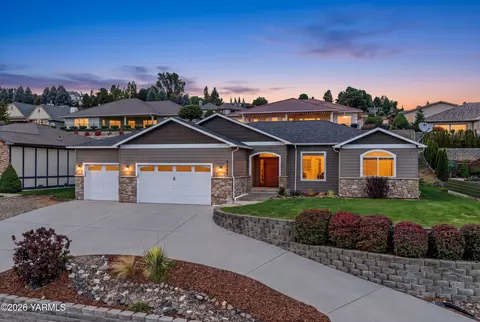 5805 Englewood Ave, Yakima, WA 98908