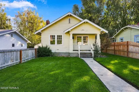 347 N 24th Ave, Yakima, WA 98902