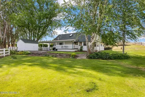 592 Livengood Rd, Cowiche, WA 98923