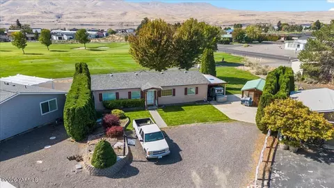 422 SW Cherry Ln Ave #217, Mattawa, WA 99349