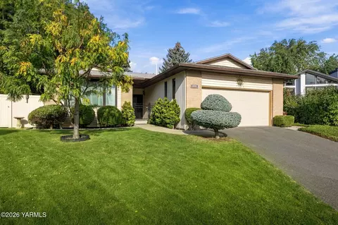 706 N 47th Ave, Yakima, WA 98908