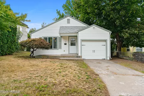 10 N 28th Ave, Yakima, WA 98902