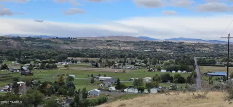 Nka Mapleway/galloway Rd, Yakima, WA 98908