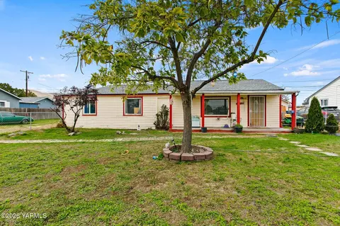3808 S 2nd St, Union Gap, WA 98903