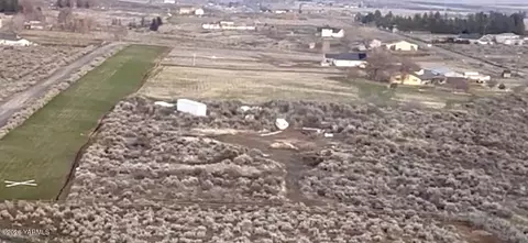 000 Lonesome Pine Rd, Yakima, WA 98903