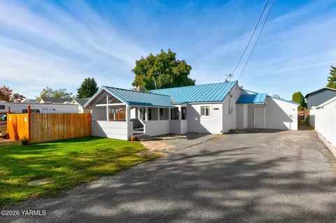 1106 S 31st Ave, Yakima, WA 98902