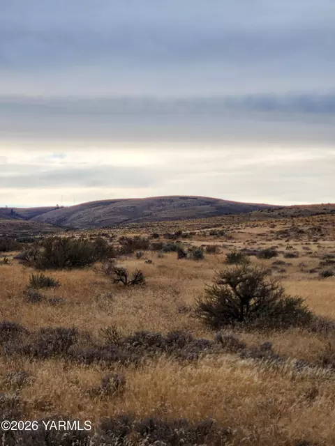 Nka: Off Hideaway Rd, Yakima, WA 98908
