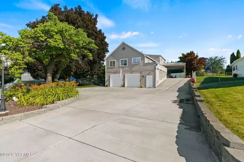 4305 Marylin Dr, Yakima, WA 98908