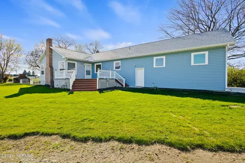 505 Schooley Rd, Zillah, WA 98953