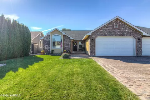 8604 Midvale Rd, Yakima, WA 98908