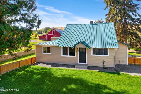 1200 Tibbling Rd, Selah, WA 98942