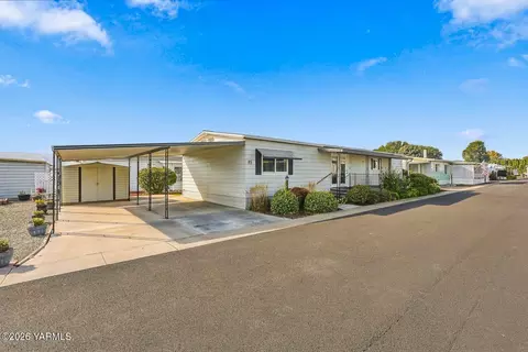 18 W Washington Ave #85, Union Gap, WA 98903
