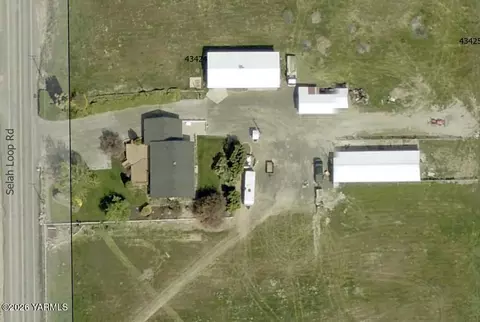 2561 Selah Loop Rd, Selah, WA 98942