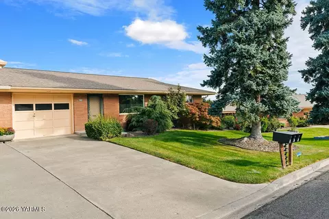 629 Estee Ct, Yakima, WA 98908