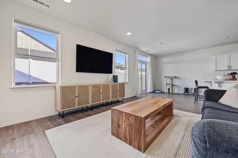 Other - 509 Stuart St, Moxee, WA 98936 photo 2 of 8
