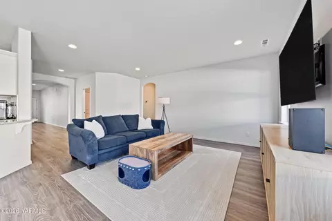 Other - 509 Stuart St, Moxee, WA 98936 photo 1 of 8