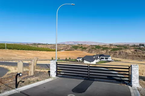 NKA Canyon Estates Way #7, Yakima, WA 98908