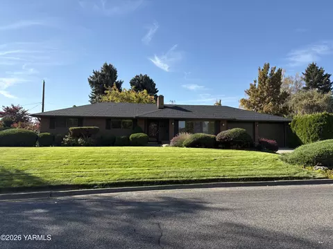 4610 Richey Rd, Yakima, WA 98908