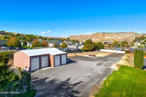 Nka W Fremont Ave, Selah, WA 98942