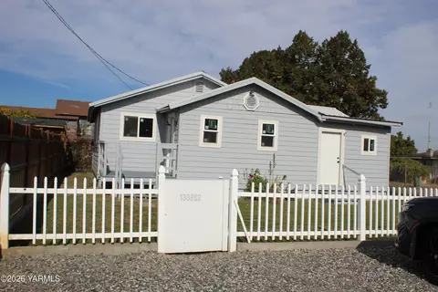 130802 W Johnson Rd, Prosser, WA 99350