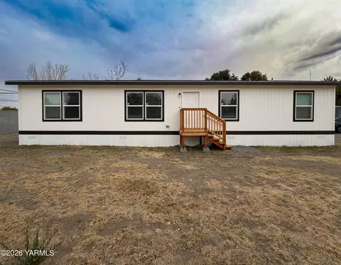 203106 E Bowles Rd #65, Kennewick, WA 99337