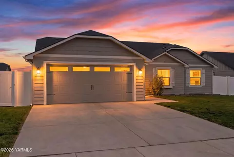 6111 Whatcom Ave, Yakima, WA 98903