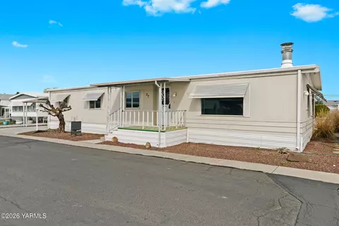 18 W Washington Ave #27, Yakima, WA 98903