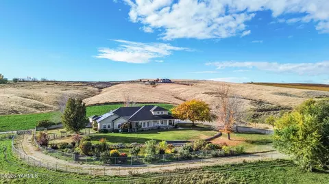 388 Luther Rd, Granger, WA 98932
