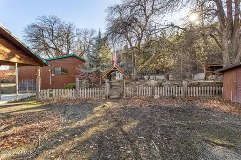 121 Tampico Park Rd, Yakima, WA 98903