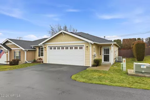 5722 W Walnut St #2, Yakima, WA 98908