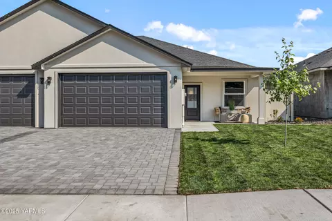 2511 S 47th Ave, Yakima, WA 98903
