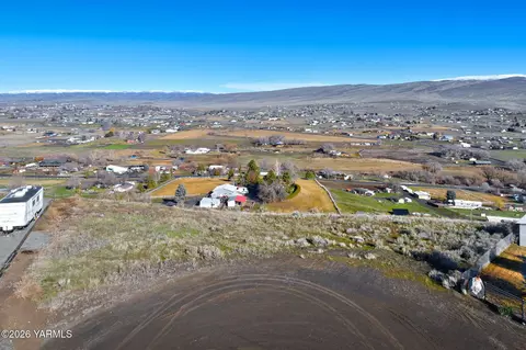 473 Sagewood Dr, Selah, WA 98942